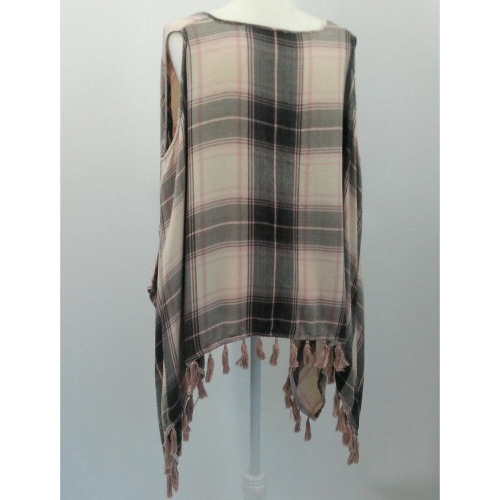 Ivy Jane Plaid Poncho Women's One Size Pink Gray Tassel Trim Shoulder Cutouts - Picture 6 of 9